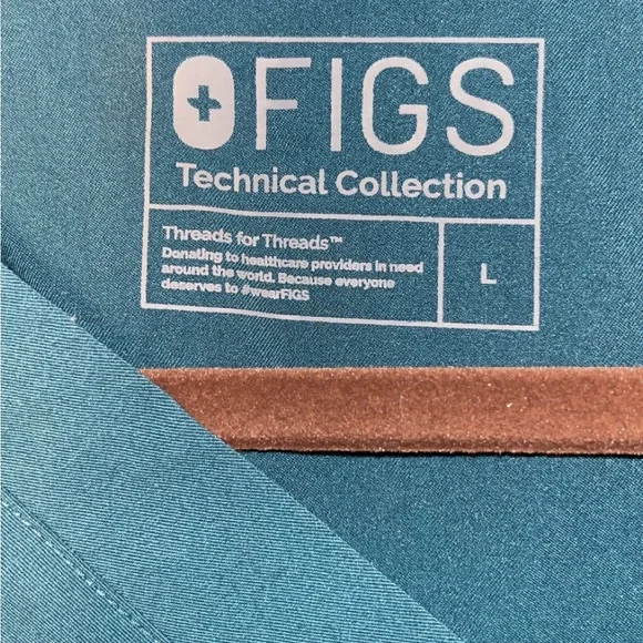 Set (2) Figs Men's Techical Collectiom Navy Short Sleeve Shirts #L00 - Picture 4 of 14